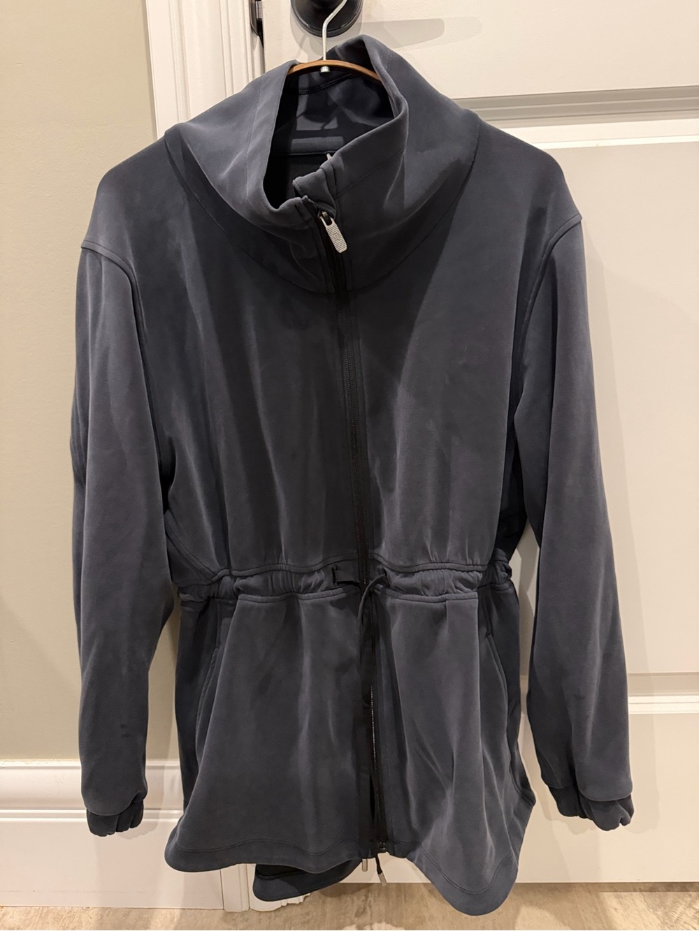Lululemon Women's Charcoal Gray Zip-Front Jacket with Drawstring Waist